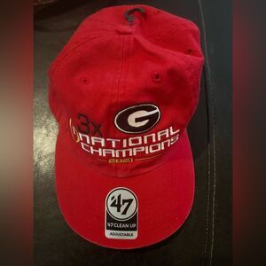 GEORGIA BULLDOGS 2021 NATIONAL CHAMPIONS ADJUSTABLE LOW-PROFILE CAP